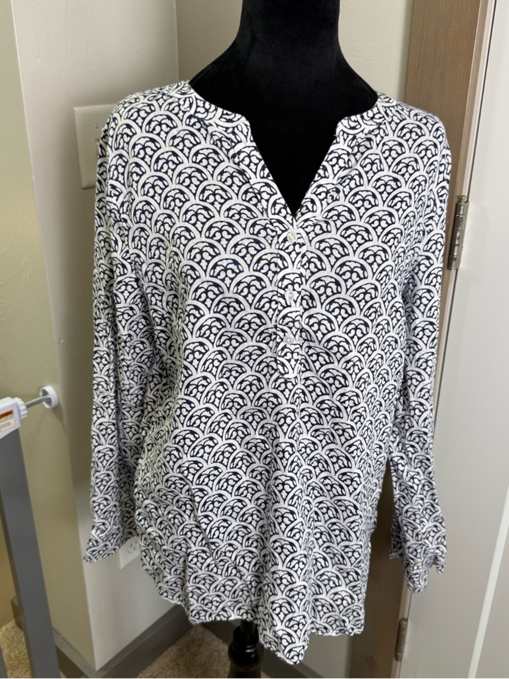 Talbots Made in India 100% Linen Blue White Stripe Scallop Delft Popover Beach M